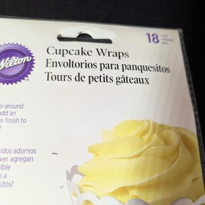 Happy Birthday Medal & Cupcake Wraps