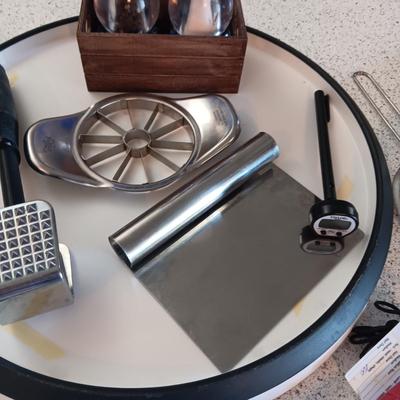 16" LAZY SUSAN, SALT AND PEPPER SHAKERS AND A VARIETY OF KITCHEN UTENSILS