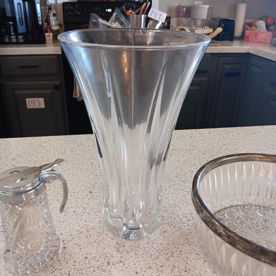 LARGE GLASS VASE, SERVING BOWL, SUGAR CONTAINER AND 2 OLD CUT GLASS PLATES