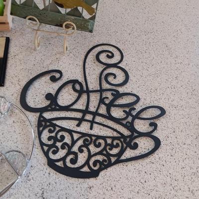 VARIOUS DECORATIVE WALL HANGINGS, APPLE CANDLES, COASTERS AND FAUX FLOWER