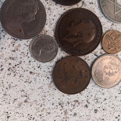 A COLLECTION OF FOREIGN COINS