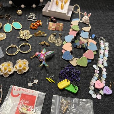 Sale Photo Thumbnail #160: Clip Earrings, Pierced earrings,Humming Bird Pin, Broaches, Vintage jewelry. Necklaces, Bracelets and more.