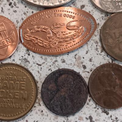 TOKENS, US COINS AND CASINO $1 CHIP