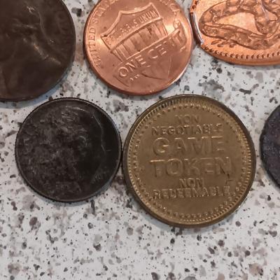 TOKENS, US COINS AND CASINO $1 CHIP