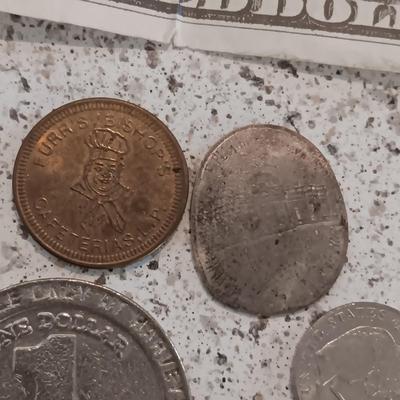 TOKENS, US COINS AND CASINO $1 CHIP