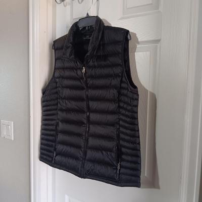 LADIES 32 HEAT DOWN FILLED VEST SIZE XL