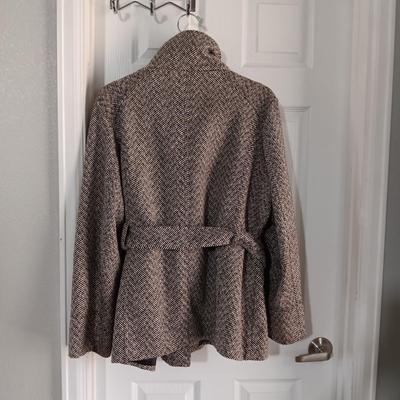 LADIES JENNIFER J JACKET WITH SATIN LINING AND WIDE COLLAR SIZE 3X