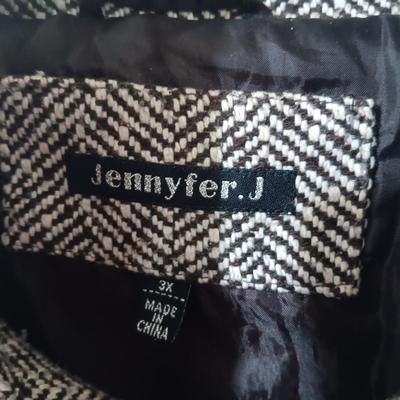 LADIES JENNIFER J JACKET WITH SATIN LINING AND WIDE COLLAR SIZE 3X