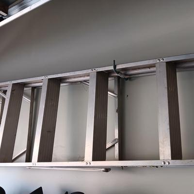 8 FOOT ALUMINUM LADDER