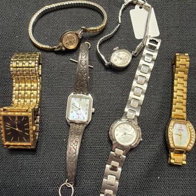 Sale Photo Thumbnail #175: Lot of 6 Ladies Watches
Vintage and newer Polini, Lorus, Seiko,
