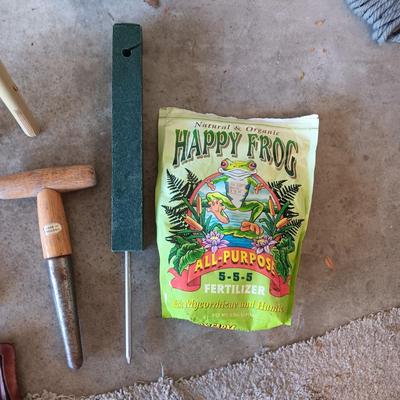 NEW TIKI TORCHES, WEED & FEED, INSECT KILLER, METAL BUTTERFLY AND MORE