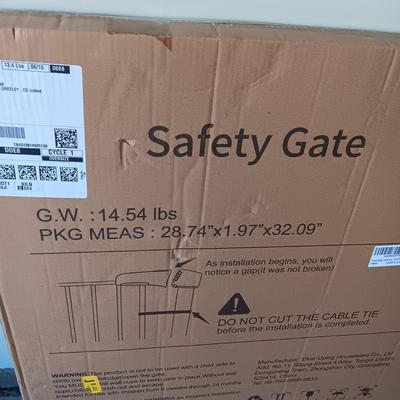 NEW SAFETY GATE