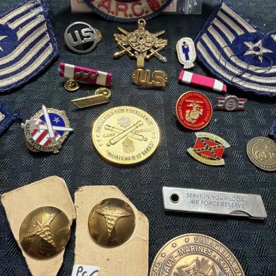 Sale Photo Thumbnail #186: Military, Patches, Pins, Awards