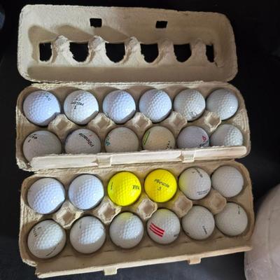 Sporting items - Volley balls - Vintage Tennis racquets - Golf balls and more
