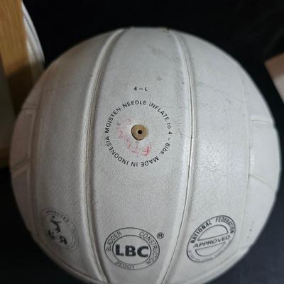 Sporting items - Volley balls - Vintage Tennis racquets - Golf balls and more