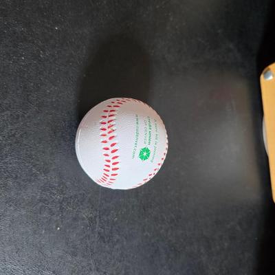 Sporting items - Volley balls - Vintage Tennis racquets - Golf balls and more