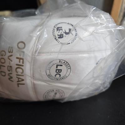 Sporting items - Volley balls - Vintage Tennis racquets - Golf balls and more