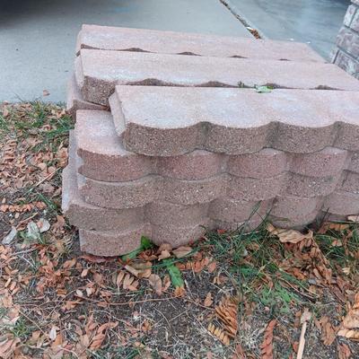 15 STRAIGHT SCALLOP 24" AND 9 CURVED SCALLOPED 25" LANDSCAPING PIECES