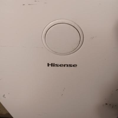 HISENSE PORTABLE AIR CONDITIONER ON WHEELS