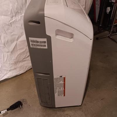 HISENSE PORTABLE AIR CONDITIONER ON WHEELS