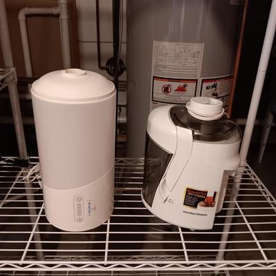 COOL MIST ULTRASONIC HUMIDIFIER AND AN ELECTRIC JUICER