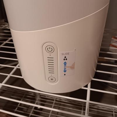 COOL MIST ULTRASONIC HUMIDIFIER AND AN ELECTRIC JUICER