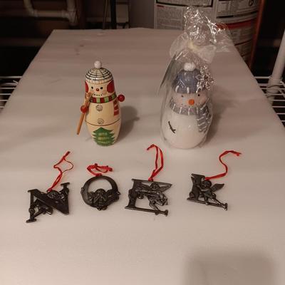 NESTING SNOWMEN, SNOWMAN CANDLE AND "NOEL" PEWTER ORNAMENTS
