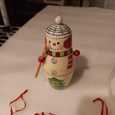 NESTING SNOWMEN, SNOWMAN CANDLE AND "NOEL" PEWTER ORNAMENTS