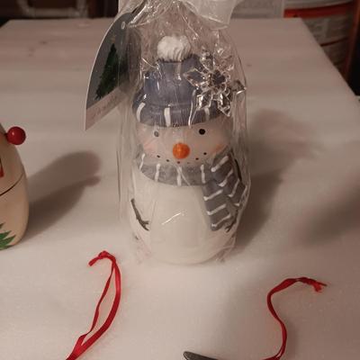 NESTING SNOWMEN, SNOWMAN CANDLE AND "NOEL" PEWTER ORNAMENTS