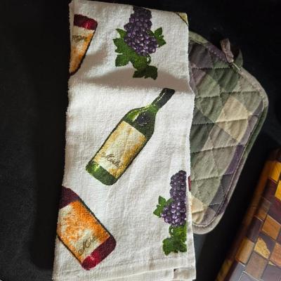 Cheese & Wine - Mesquite Wooden wine holder - with end grain cutting board and more