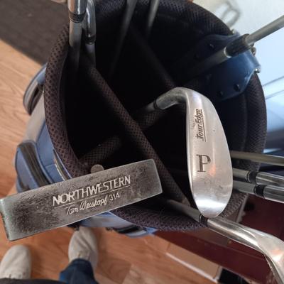 SET OF MEN'S TOUR EDGE GOLF CLUBS AND ADAMS GOLF BAG