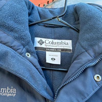 Sale Photo Thumbnail #406: Men's Northern Utilizer II jacket in navy blue with a fleece lining in medium size.