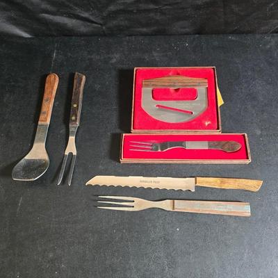 Winkler feed service utensils - Ulu knife - Turning fork - Carving set and a large scoop spoon all with wooden handles