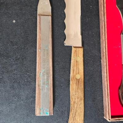 Winkler feed service utensils - Ulu knife - Turning fork - Carving set and a large scoop spoon all with wooden handles