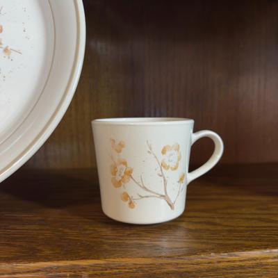 Sale Photo Thumbnail #35: Includes 1 serving platter measuring 12", 2 cups, and 4 plates measuring 8 1/2"