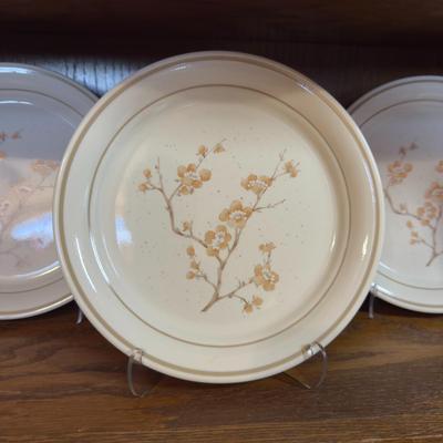 Sale Photo Thumbnail #36: Includes 1 serving platter measuring 12", 2 cups, and 4 plates measuring 8 1/2"