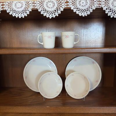 Sale Photo Thumbnail #43: Includes 2 dinner plates, 2 salad plates and 2 coffee cups