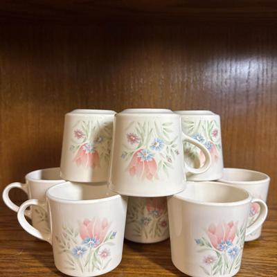 Sale Photo Thumbnail #49: Includes 8 coffee cups