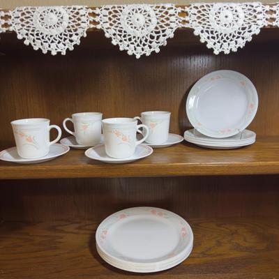 Sale Photo Thumbnail #64: Includes 4 coffee cups