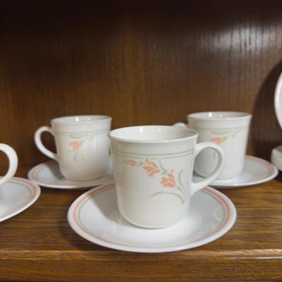 Sale Photo Thumbnail #66: Includes 4 coffee cups