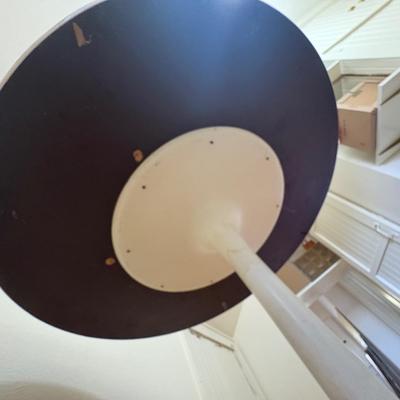 MCM Tulip Table (LC-SF)