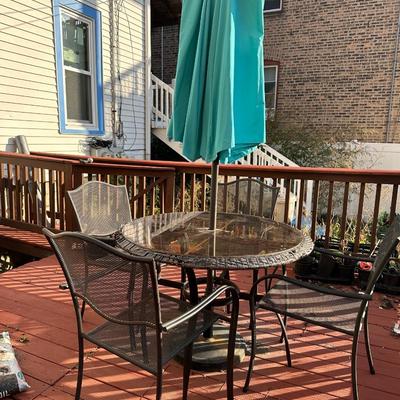 Outdoor patio table set