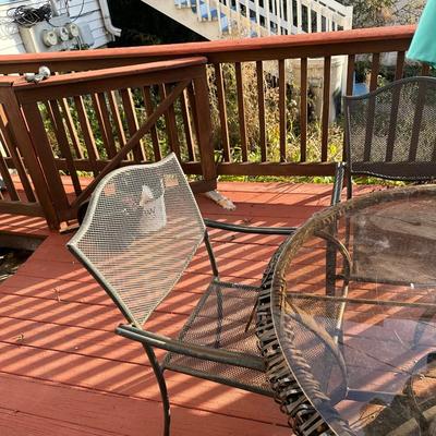 Outdoor patio table set