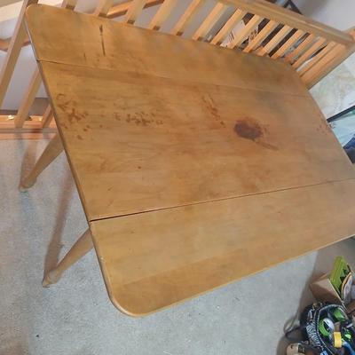 Drop leaf Harvest table Antique Salem Maple