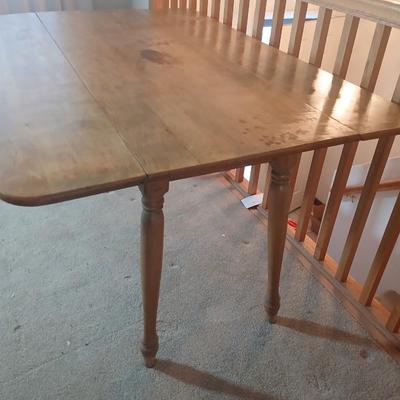 Drop leaf Harvest table Antique Salem Maple