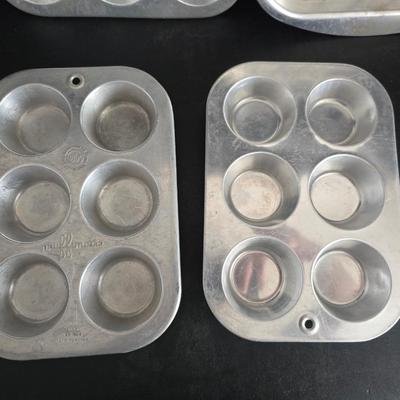 Baking pans - cookie sheets - Whip-o-Matic machine - bundt pans - cupcake pans and more baking items