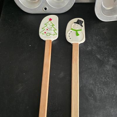 Baking pans - cookie sheets - Whip-o-Matic machine - bundt pans - cupcake pans and more baking items