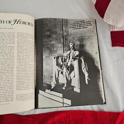 U.S. Flags & Americana Items (LR-JS)