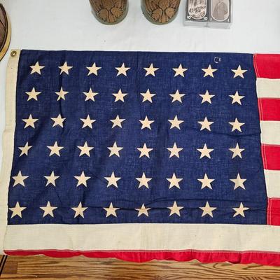 U.S. Flags & Americana Items (LR-JS)