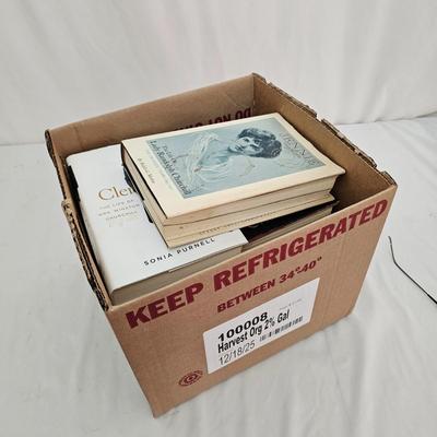 Winston Churchill Books & History (LR-JS)